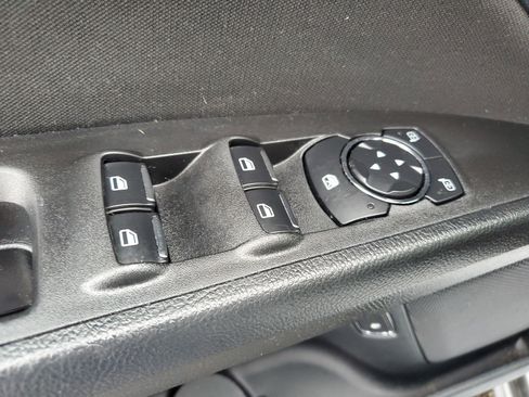 Used 2020 Ford Fusion SE image 19