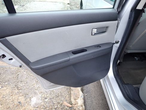 Used 2011 Nissan Sentra 2.0 SR w/ Convenience Pkg image 24