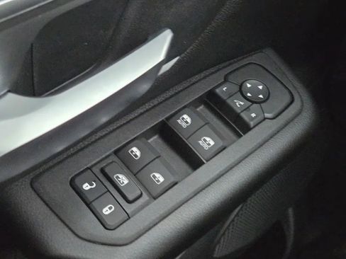 New 2026 RAM 1500 4x4 Crew Cab image 13