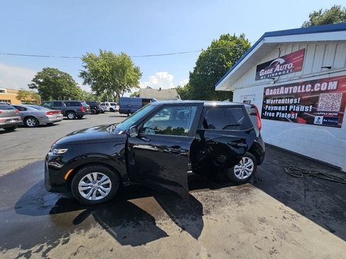 Used 2022 Kia Soul LX FWD image 24