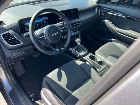 Used 2026 Kia Seltos EX w/ EX Sunroof Package AWD/4WD image 13