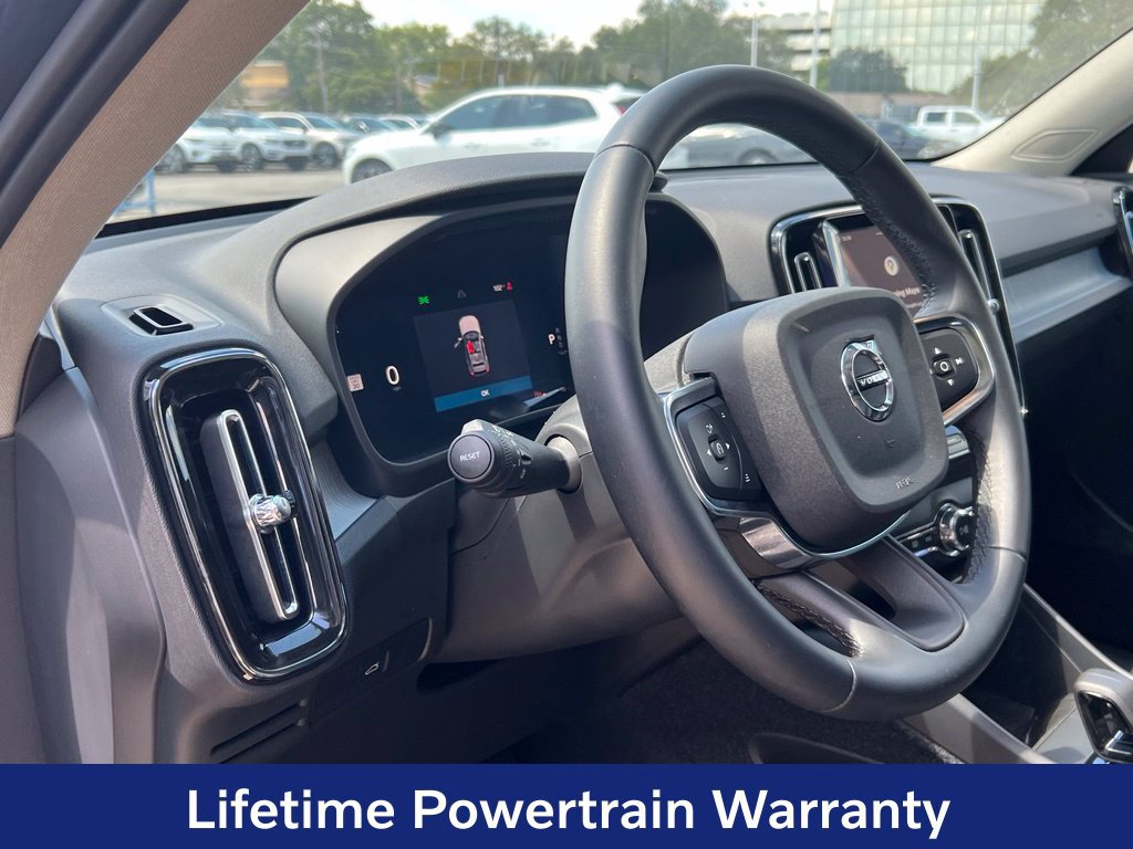 Certified 2026 Volvo XC40 B4 Core FWD image 15
