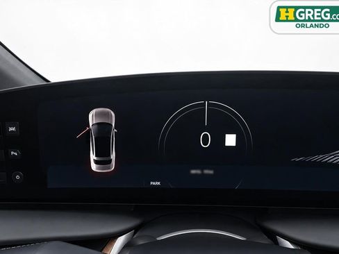 Used 2024 Lucid Air Pure RWD image 10