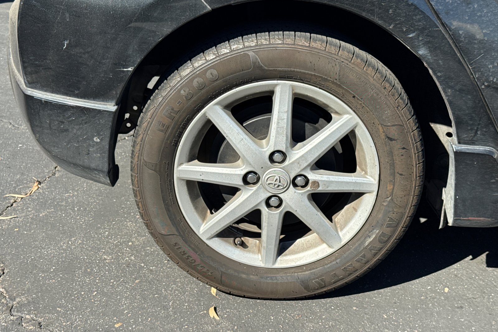 Used 2017 Toyota Prius C One FWD image 4