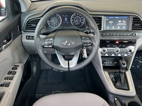 Used 2020 Hyundai Elantra SEL FWD image 14