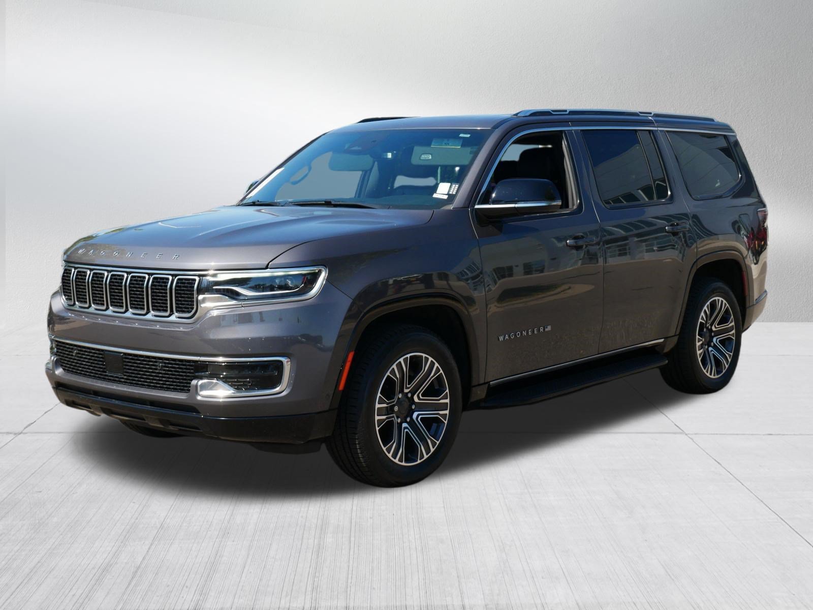 Used 2023 Jeep Wagoneer 4WD w/ Premium Group I image 3