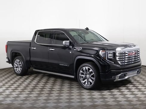 Used 2023 GMC Sierra 1500 Denali w/ Denali Reserve Package AWD/4WD image 2