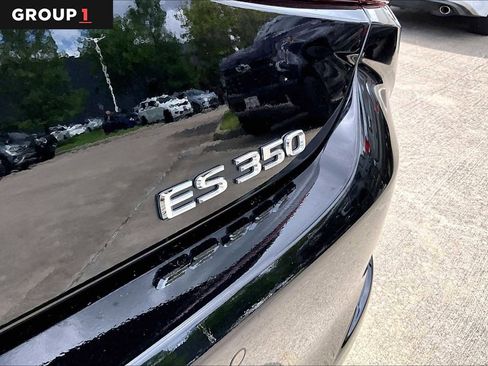 Used 2025 Lexus ES 350 w/ Premium Package FWD image 31
