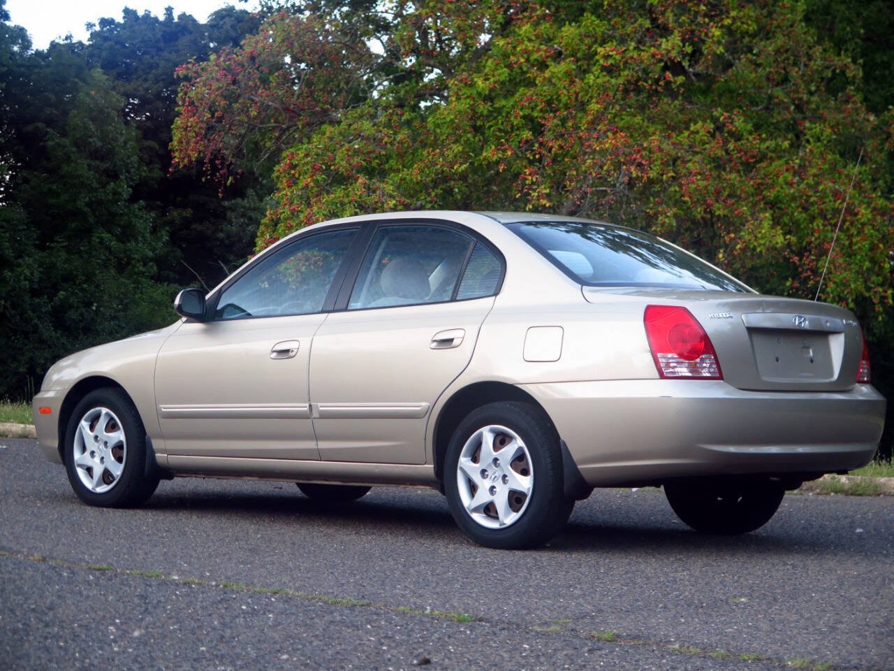 Used 2006 Hyundai Elantra Sedan FWD image 3
