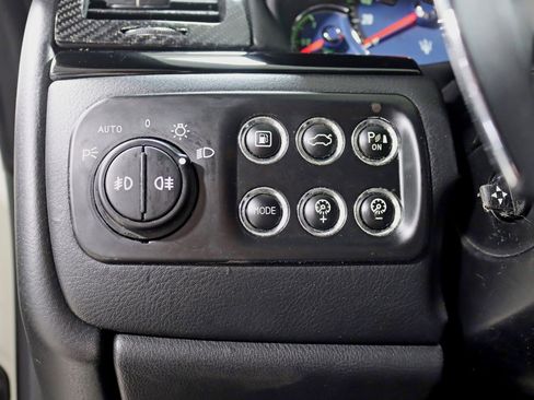 Used 2009 Maserati GranTurismo S RWD image 16