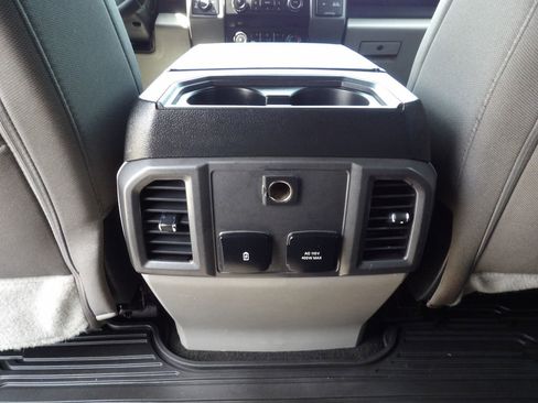 Used 2020 Ford F150 XLT w/ Equipment Group 302A Luxury AWD/4WD image 35