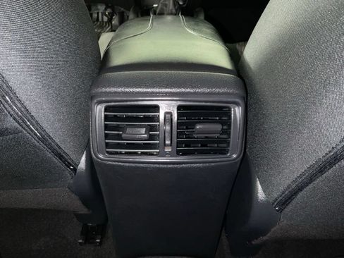 Used 2019 Nissan Rogue SV w/ Premium Package FWD image 17