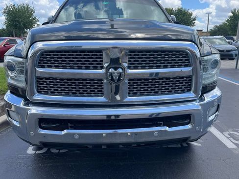 Used 2017 RAM 3500 Laramie w/ Convenience Group AWD/4WD image 2