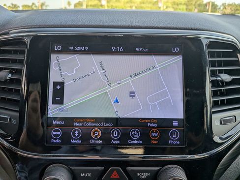 Used 2019 Jeep Grand Cherokee Altitude AWD/4WD image 26
