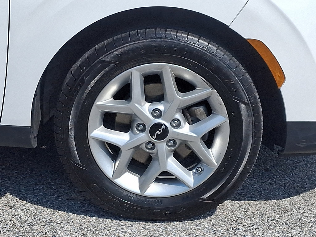 Used 2023 Kia Soul LX w/ LX Technology Package FWD image 11