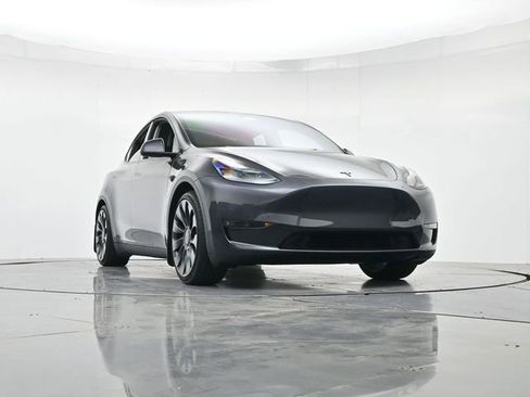 Used 2024 Tesla Model Y Performance AWD/4WD image 38