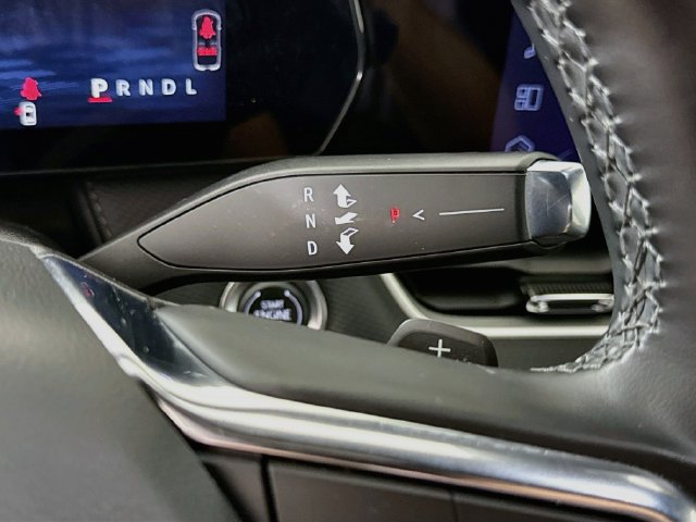 Used 2025 Chevrolet Equinox LT AWD/4WD image 17