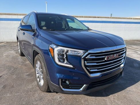 Used 2023 GMC Terrain SLT w/ Tech Package image 7