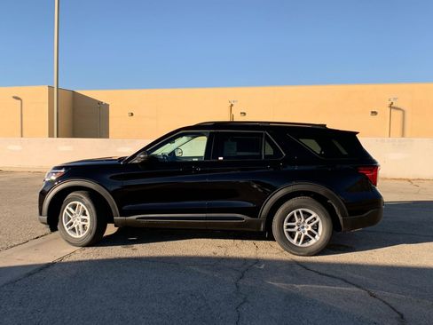 New 2026 Ford Explorer Active w/ Active Comfort Package image 4
