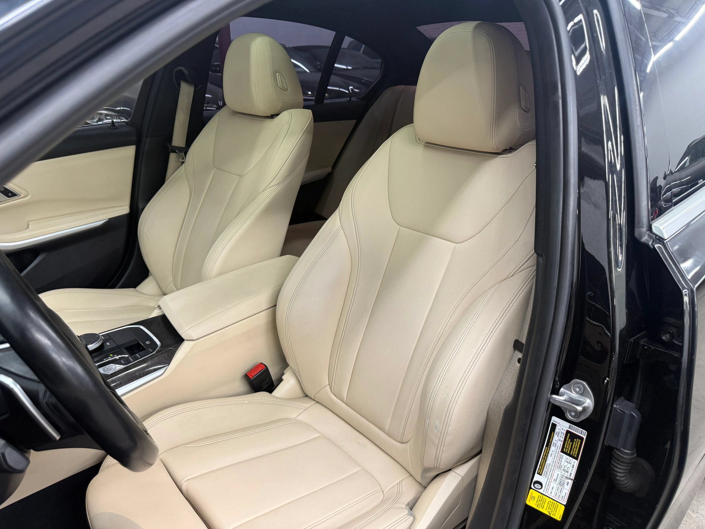 Used 2020 BMW 330i Sedan w/ Convenience Package RWD image 11
