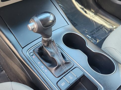 Used 2017 Kia Sorento LX image 19