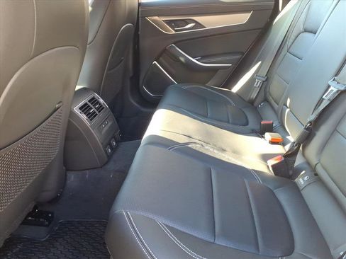 New 2024 Jaguar XF R-Dynamic SE image 5