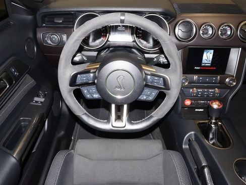 Certified 2017 Ford Mustang Shelby GT350 w/ Electronics Package image 18