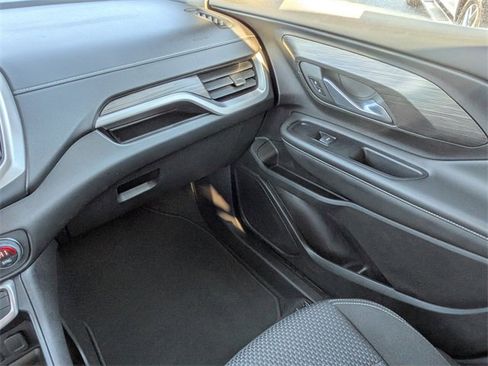 Used 2023 GMC Terrain SLE w/ Driver Convenience Package image 17