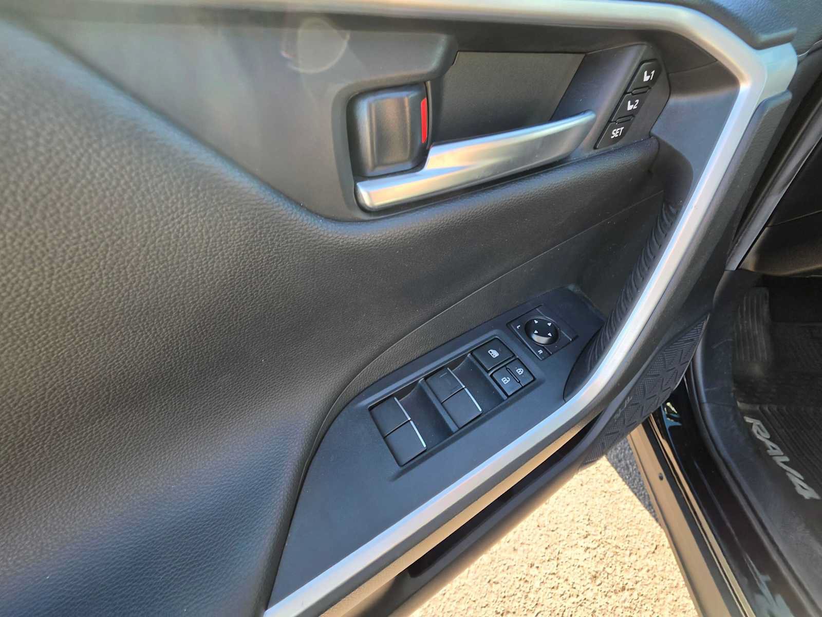 Certified 2020 Toyota RAV4 Limited AWD/4WD image 25