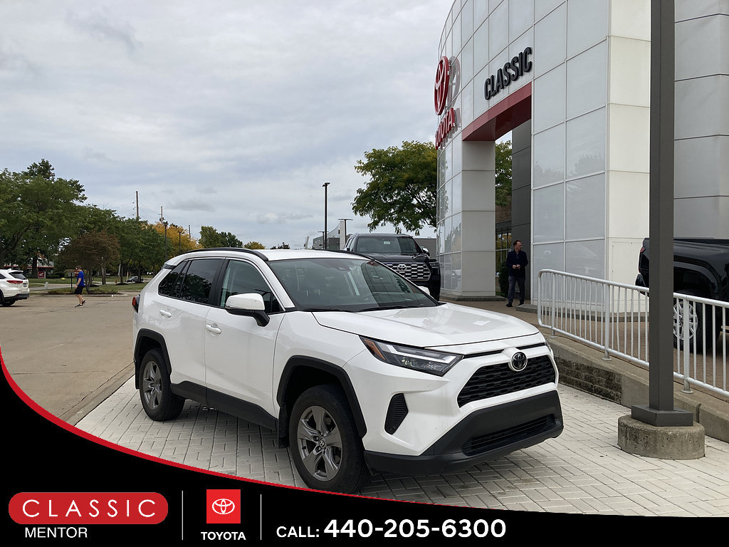 Used 2023 Toyota RAV4 XLE AWD/4WD image 1