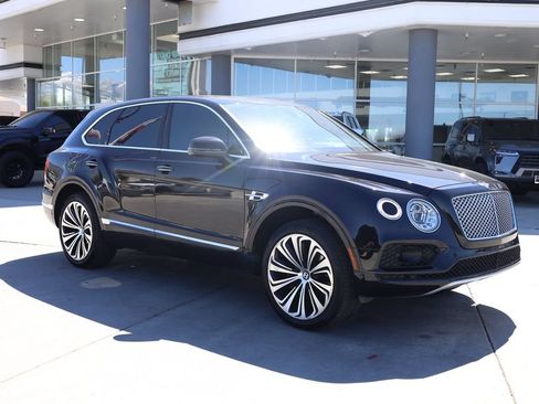 Used 2017 Bentley Bentayga AWD/4WD image 8