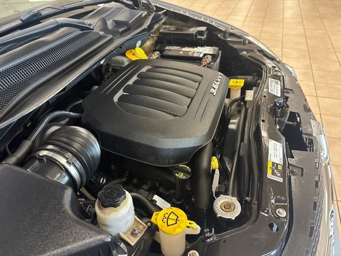Used 2015 Dodge Grand Caravan SXT w/ UConnect Hands-Free Group FWD image 35