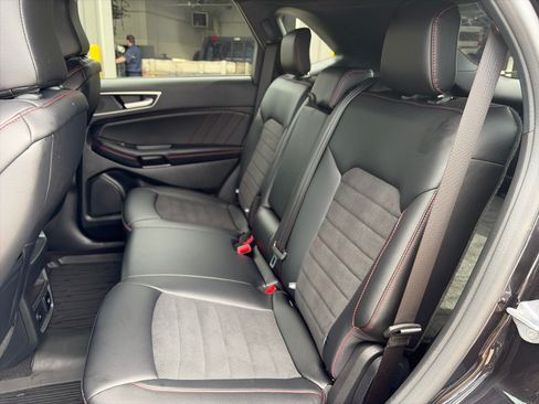 Used 2024 Ford Edge ST-Line AWD/4WD image 11