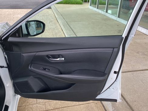 Used 2022 Nissan Sentra SV FWD image 22