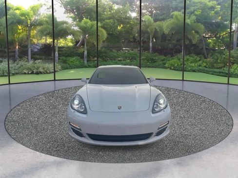 Used 2012 Porsche Panamera S RWD image 2