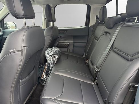 New 2025 Ford Maverick Lariat w/ Black Appearance Package image 13