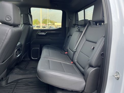 New 2026 GMC Sierra 1500 SLT w/ SLT Premium Plus Package AWD/4WD image 12
