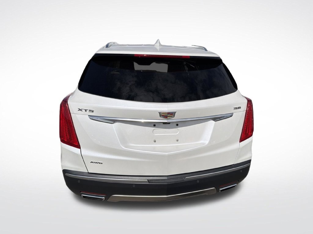 Used 2018 Cadillac XT5 Platinum w/ Driver Assist Package AWD/4WD image 9