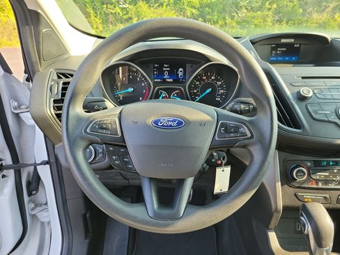 Used 2018 Ford Escape SE FWD image 21