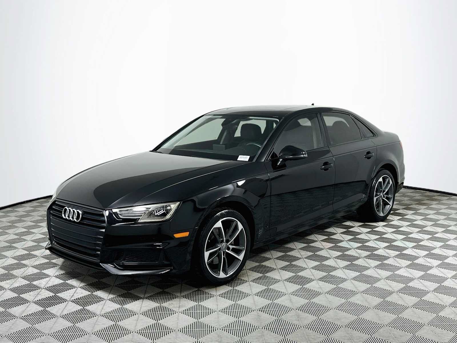Used 2019 Audi A4 2.0T Premium FWD image 3