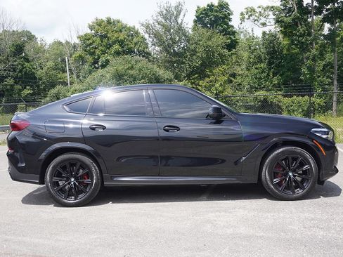 Used 2022 BMW X6 xDrive40i w/ M Sport Package AWD/4WD image 18