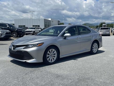 Used 2018 Toyota Camry LE w/ Audio Package FWD image 25