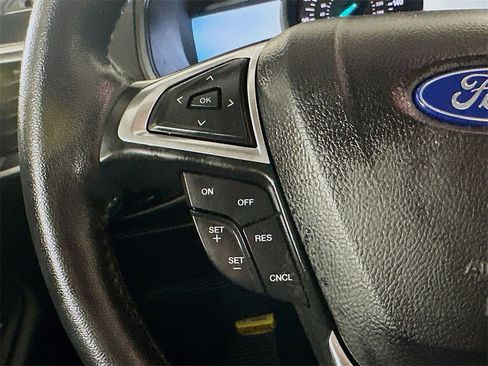 Used 2024 Ford Edge SEL image 25