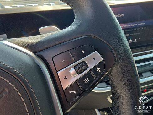 Used 2025 BMW X5 xDrive50e image 17