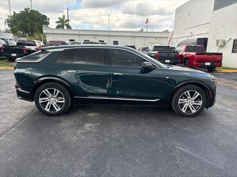 Used 2024 Cadillac Lyriq Tech RWD image 8