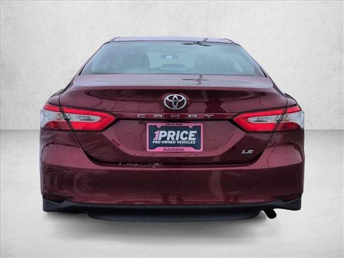 Used 2018 Toyota Camry LE image 7