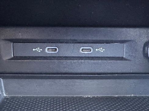 Used 2024 Volkswagen Tiguan Wolfsburg Edition image 27