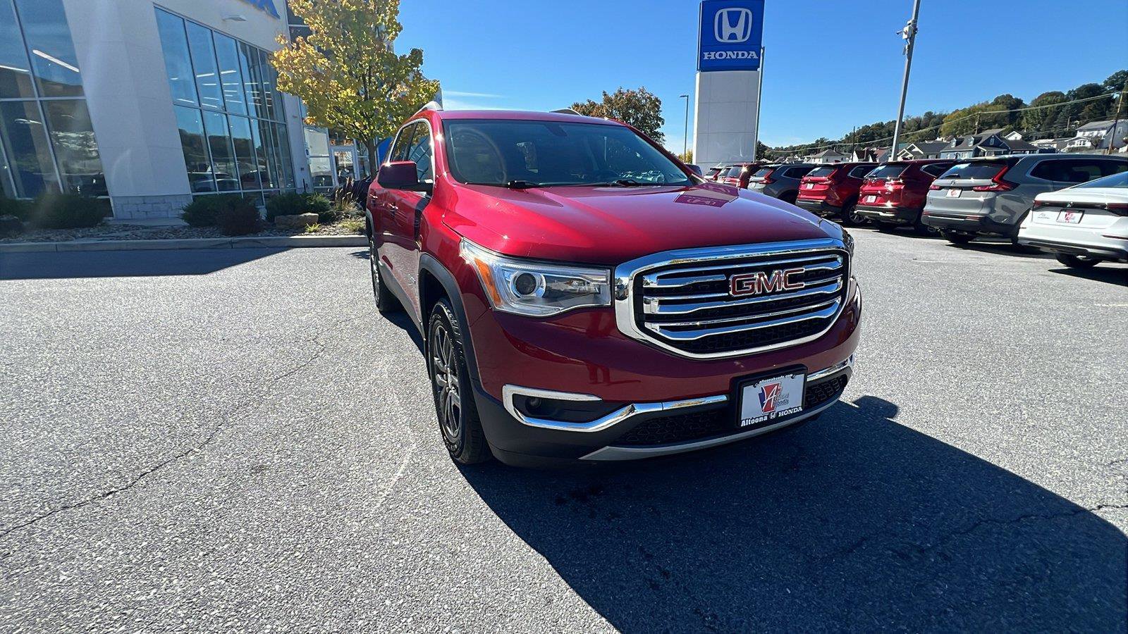 Used 2019 GMC Acadia SLT AWD/4WD image 2