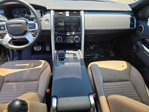 Used 2025 Land Rover Discovery Dynamic SE AWD/4WD image 20