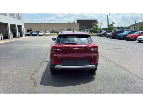 Used 2025 Chevrolet TrailBlazer LT AWD/4WD image 30